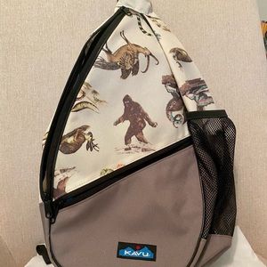 Kavu Rope sling Backpack in menagerie print